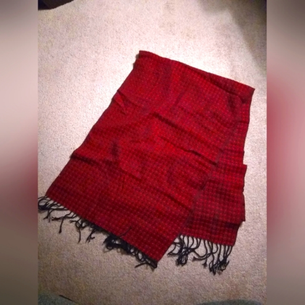 Red and black woven scarf